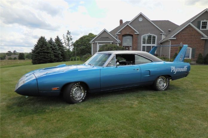 1970 Plymouth Superbird - Front view