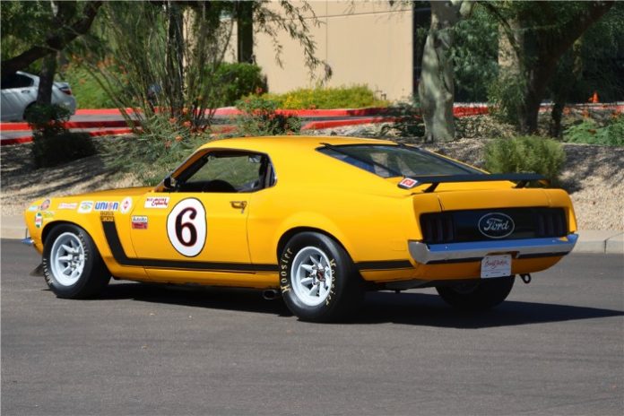 1970 Ford Mustang Boss 302 Fastback A/S Race Car - Rear view