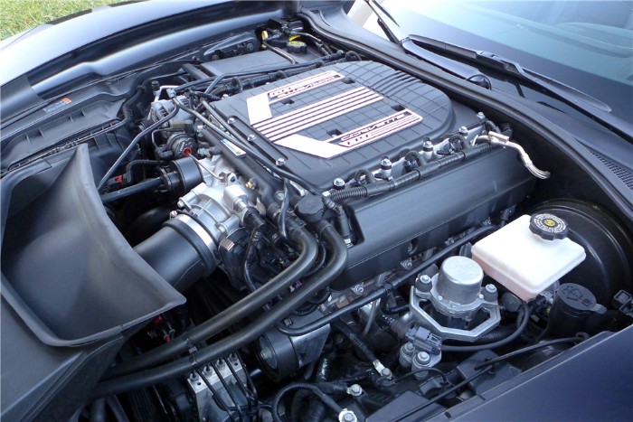 2016 Chevrolet Corvette C7.R - engine compartment