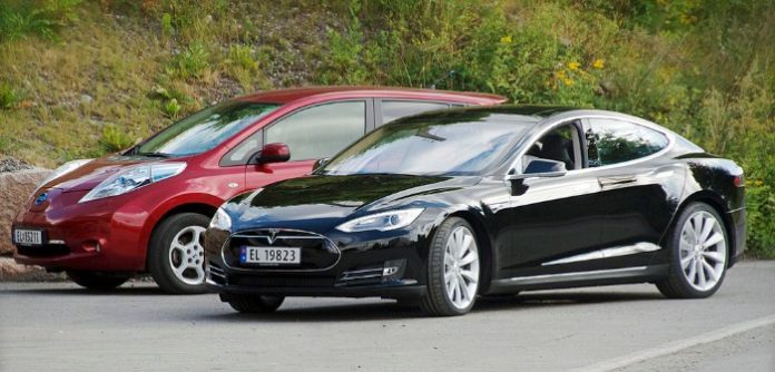 Tesla Model S and Nissan Leaf in Norway 