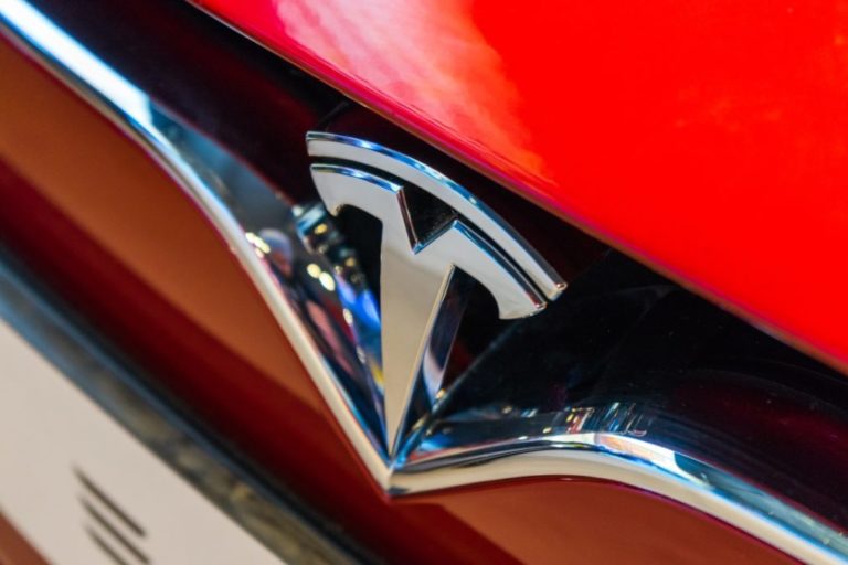 Tesla Reduces Prices in the US Due to Tax Credit Reduction