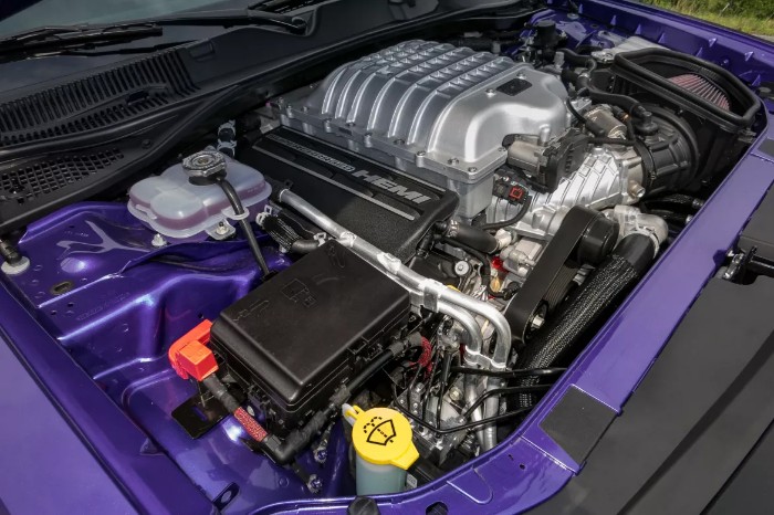 2019 Dodge Challenger SRT Hellcat Redeye - engine