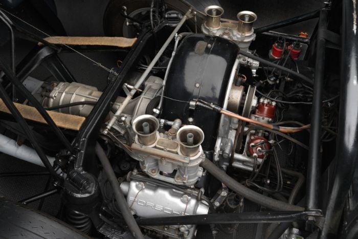 1964 Porsche 904 Carrera GTS - engine 