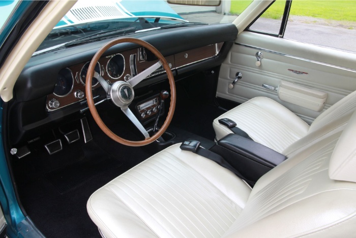 1968 Pontiac Ram Air GTO - interior