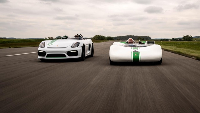 Porsche 981 Bergspyder (left) & 909 Bergspyder (right)