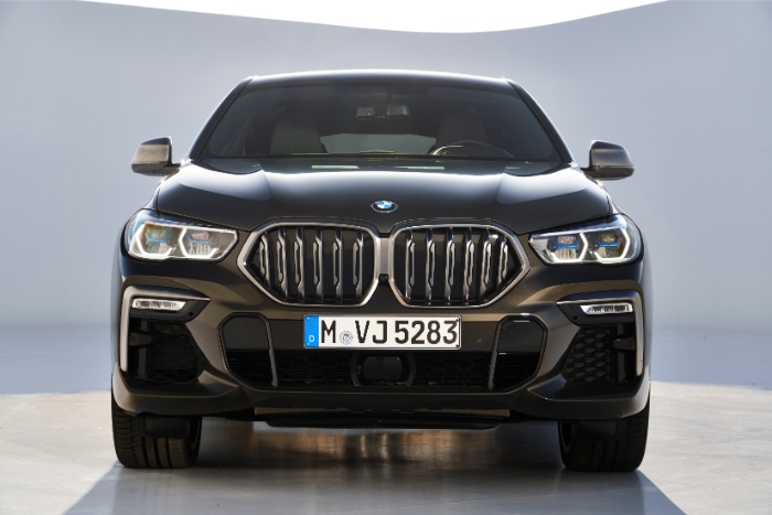 2020 BMW X6 - front view